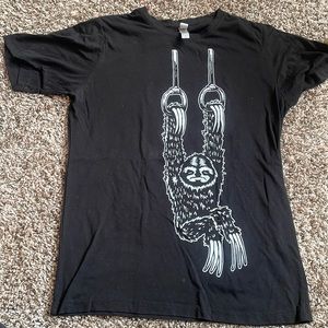 Black crossfit shirt